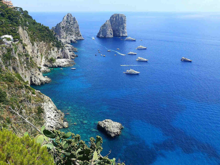 Die Faraglioni auf Capri Die Faraglioni auf Capri