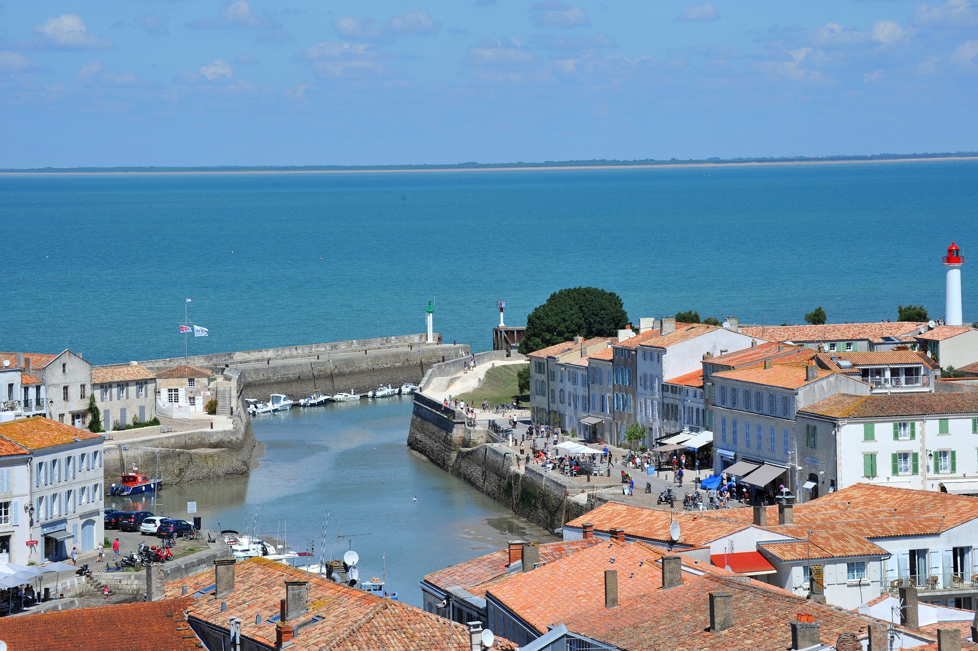 Der Hafen von Saint-Martin-de-Ré auf der Île de Ré