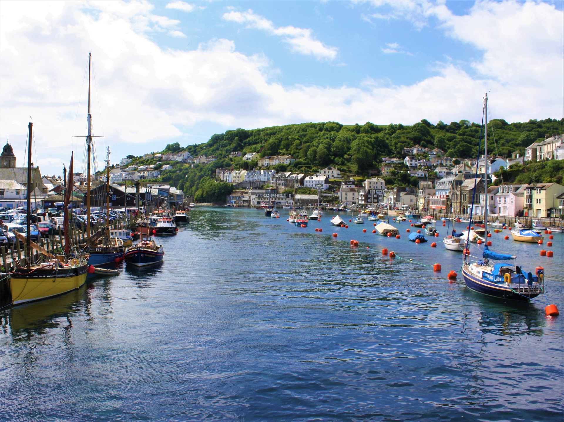 Looe ist eine kleine Küstenstadt im Südosten der englischen Grafschaft Cornwall