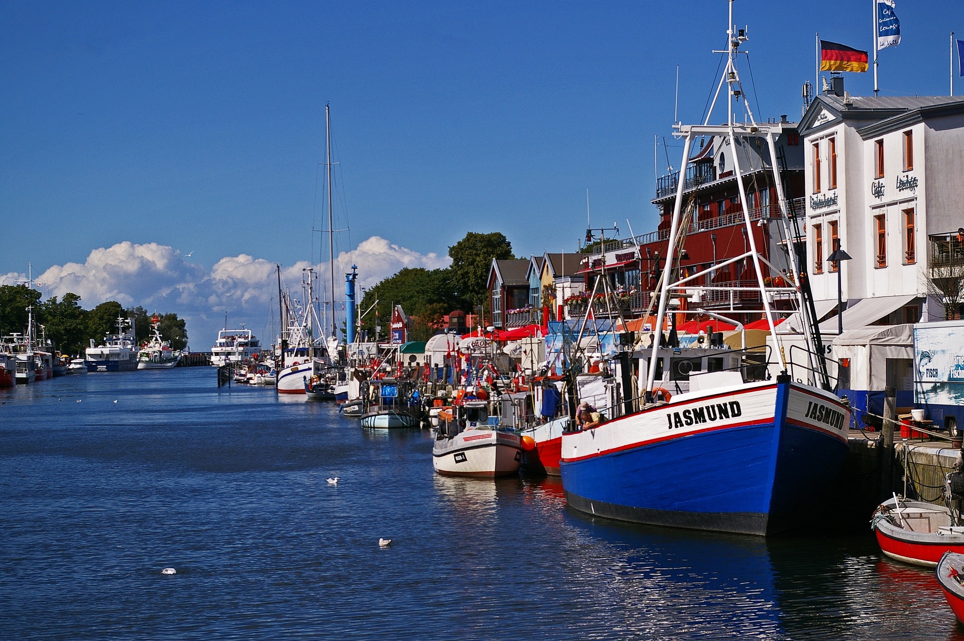 Am Alten Strom in Warnemünde